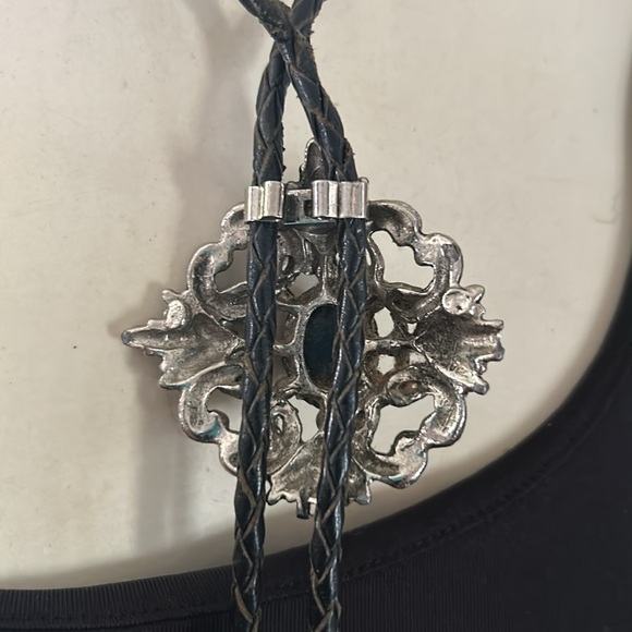 Vintage Black and Silver Metal Bolo Necktie Necklace - Picture 3 of 5